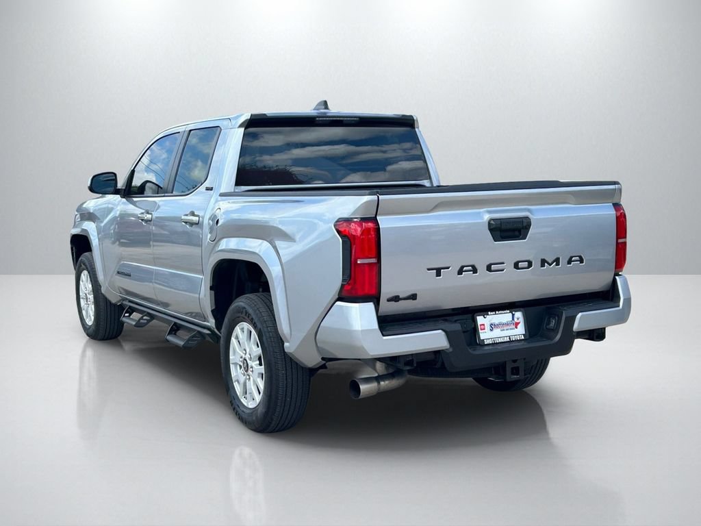 Certified 2025 Toyota Tacoma SR5 AWD/4WD image 7
