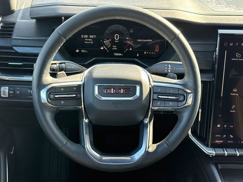Used 2025 GMC Acadia Elevation FWD image 14
