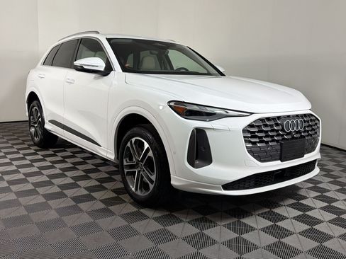 Used 2025 Audi Q5 Premium w/ Convenience Package AWD/4WD image 25