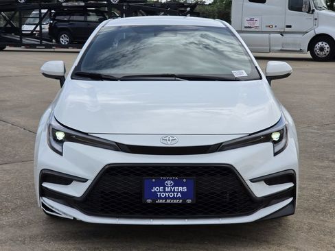 Used 2025 Toyota Corolla SE FWD image 3
