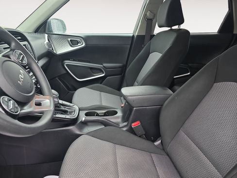 Used 2023 Kia Soul LX FWD image 21