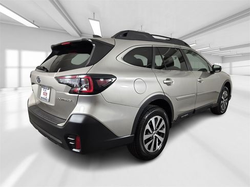 Certified 2020 Subaru Outback Premium image 7