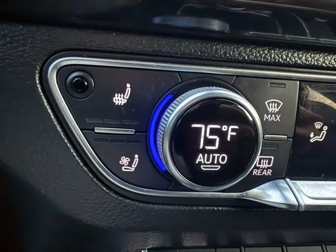 Used 2018 Audi Q5 2.0T Premium Plus w/ Premium Plus Package image 29