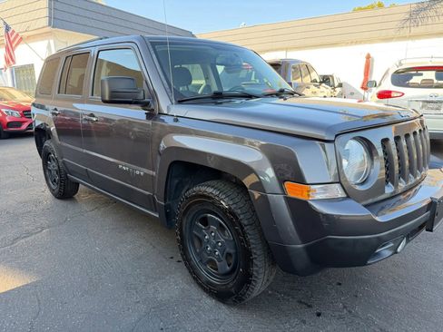 Used 2016 Jeep Patriot Sport w/ Power Value Group AWD/4WD image 12