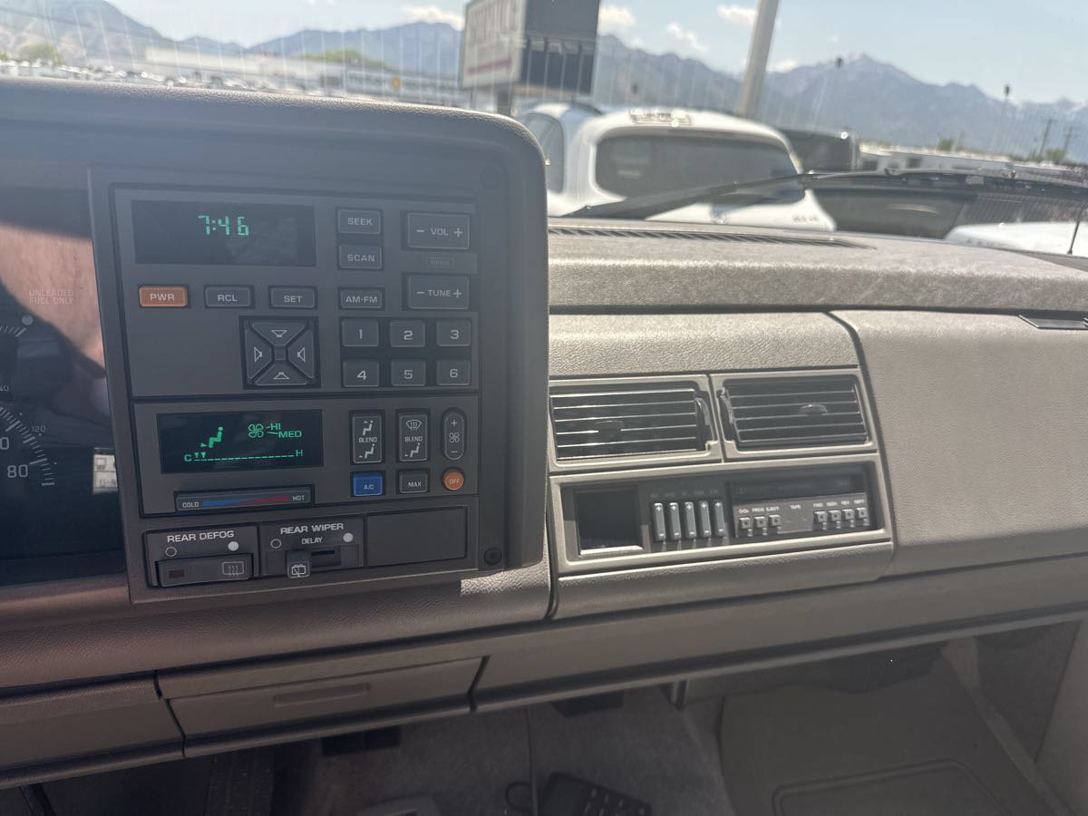 Used 1994 GMC Yukon 4WD 2-Door image 26