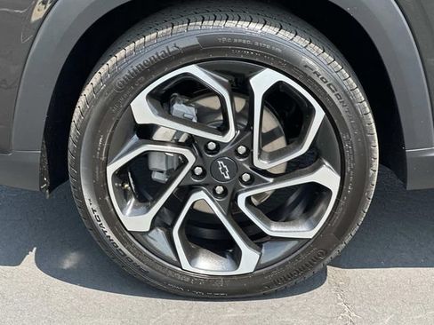 Used 2024 Chevrolet Trax RS w/ Driver Confidence Package FWD image 30