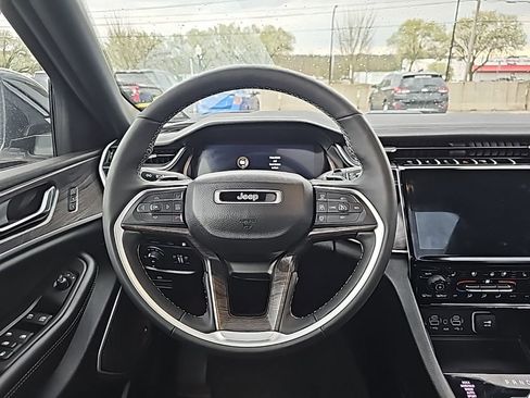 Used 2024 Jeep Grand Cherokee Limited 4xe w/ Luxury Tech Group II image 5