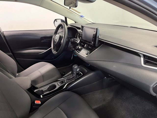 Used 2022 Toyota Corolla LE FWD image 11