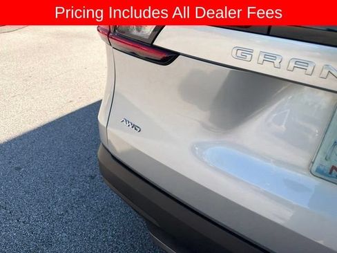 Used 2024 Toyota Grand Highlander AWD image 18