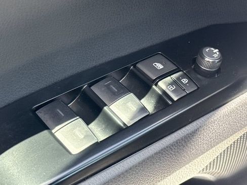Used 2025 Toyota Camry XSE FWD image 24