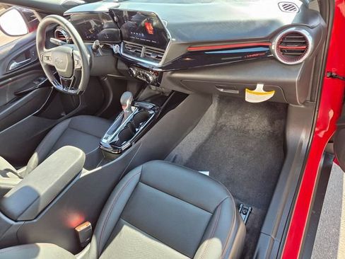 Certified 2026 Chevrolet Trax RS w/ Sunroof Package FWD image 16