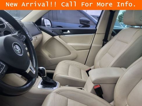 Used 2013 Volkswagen Tiguan SEL AWD/4WD image 10