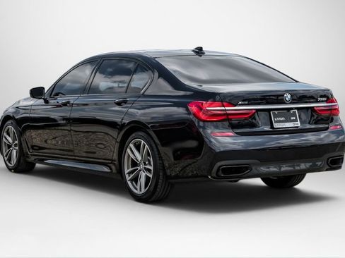 Used 2019 BMW 750i xDrive w/ M Sport Package AWD/4WD image 8