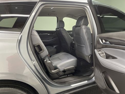 Used 2018 Buick Enclave Essence image 21