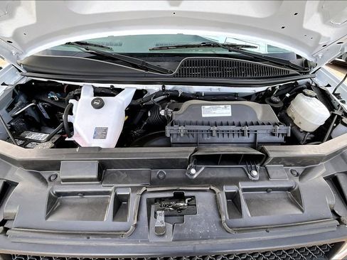 New 2024 Chevrolet Express 4500 4500 Series w/ Power Convenience Package image 10