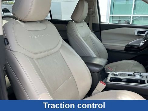 Certified 2023 Ford Explorer Platinum w/ Technology Package AWD/4WD image 33