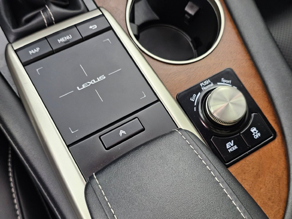 Used 2022 Lexus RX 450hL AWD w/ Premium Package image 34