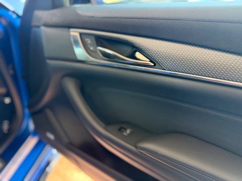 Used 2018 Cadillac CTS V w/ Luxury Package RWD image 58