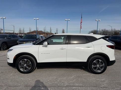 Used 2024 Chevrolet Blazer LT w/ Driver Confidence Package image 7