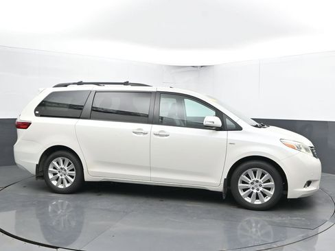 Used 2016 Toyota Sienna Limited Premium AWD/4WD image 11