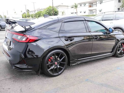 Used 2025 Honda Civic Type R image 6