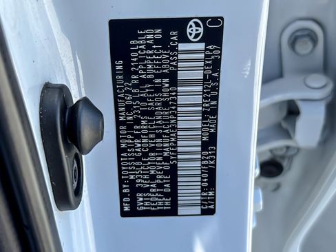 Used 2022 Toyota Corolla LE image 25