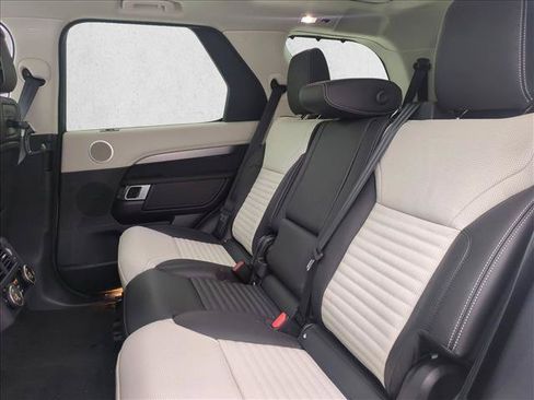 New 2026 Land Rover Discovery Dynamic SE AWD/4WD image 16