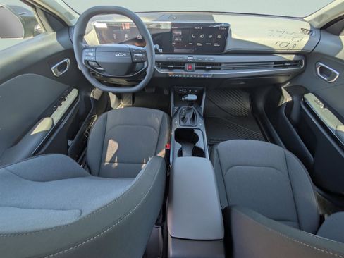 New 2026 Kia K4 LXS image 25