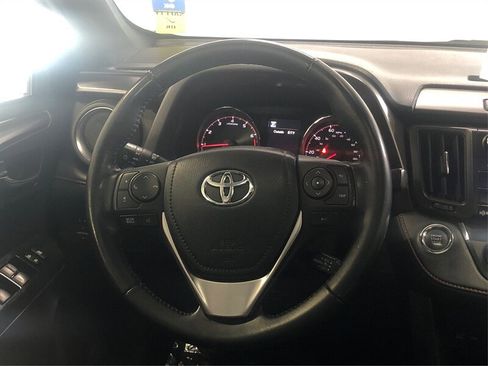 Used 2018 Toyota RAV4 SE w/ Power Extra Value Package image 16