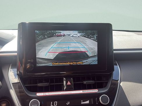 Used 2024 Toyota Corolla Cross LE w/ Moonroof Package FWD image 17