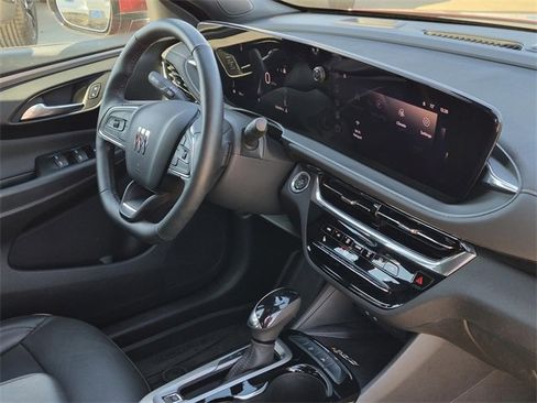Used 2025 Buick Envista Avenir image 11