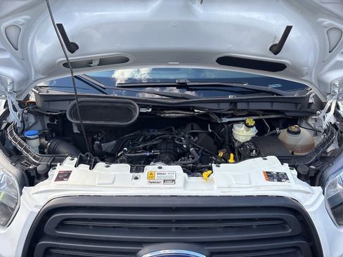 Used 2019 Ford Transit 250 148 Medium Roof image 29