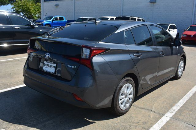 Used 2021 Toyota Prius LE FWD image 5