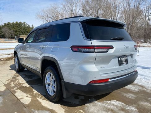 Used 2025 Jeep Grand Cherokee L Laredo image 4