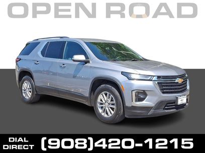 Used 2023 Chevrolet Traverse LT