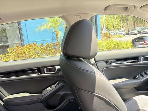 Used 2024 Honda Civic Touring image 16