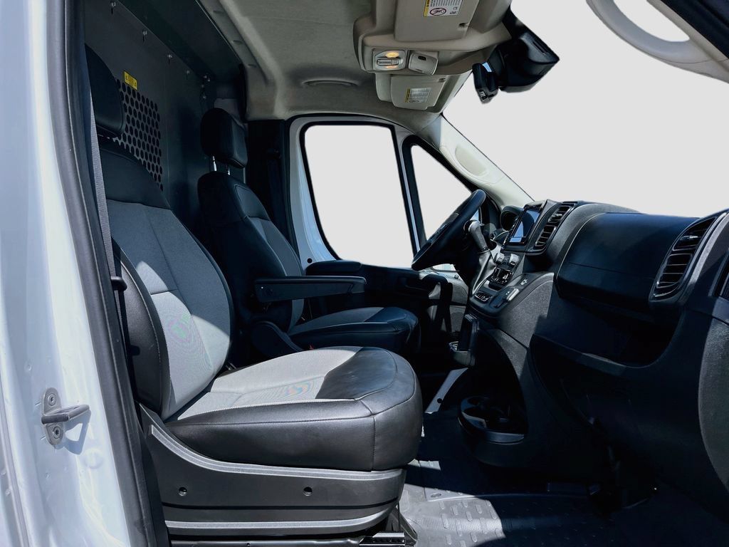 Used 2024 RAM ProMaster 2500 w/ Safety Group FWD image 23
