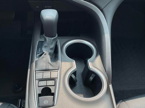 Used 2024 Toyota Camry LE FWD image 10