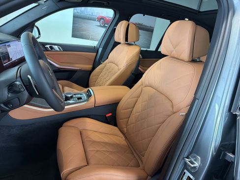 Used 2026 BMW X5 xDrive40i w/ M Sport Package image 47