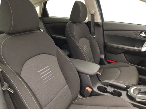 Used 2019 Kia Forte S w/ S Premium Package FWD image 21