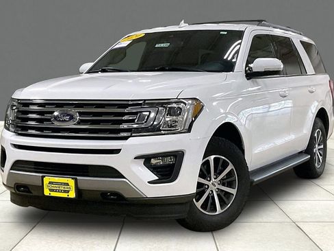 Certified 2020 Ford Expedition XLT w/ Equipment Group 201A AWD/4WD image 2