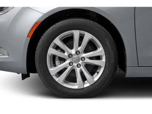 Used 2015 Chrysler 200 Limited w/ Convenience Group FWD image 14