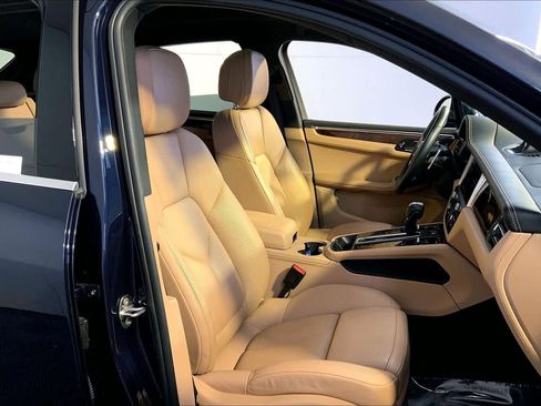 Used 2022 Porsche Macan S image 18