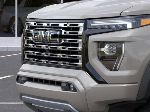 New 2026 GMC Canyon Denali w/ LPO, Black Badging Package AWD/4WD image 37