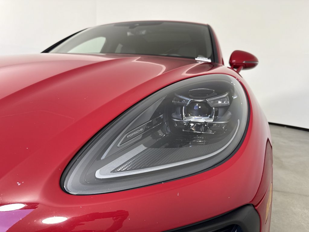 Certified 2024 Porsche Macan GTS AWD/4WD image 11