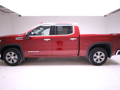 Used 2022 GMC Sierra 1500 SLT w/ X31 Off-Road Package image 2