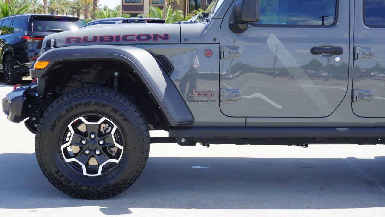 Used 2023 Jeep Gladiator Rubicon w/ Cold Weather Group AWD/4WD image 10