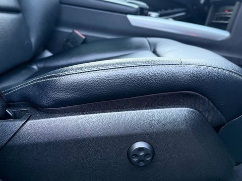 Used 2014 Mercedes-Benz E 350 4MATIC Sedan image 40