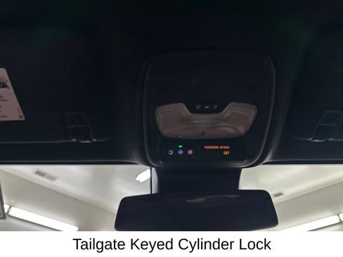 Used 2023 Chevrolet Colorado Z71 w/ Z71 Convenience Package 2 AWD/4WD image 51