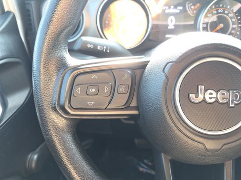 Used 2021 Jeep Wrangler Unlimited Sport AWD/4WD image 13